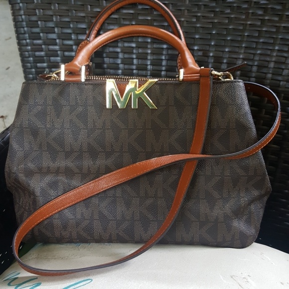 Michael Kors Handbags - Michael Kors